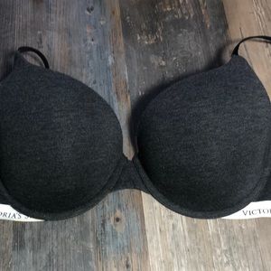 Victoria Secret grey T-shirt bra full coverage